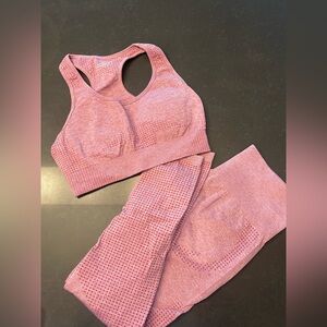 NWOT FITNESS YOGA SPORT DUSTY ROSE SPORT SET M